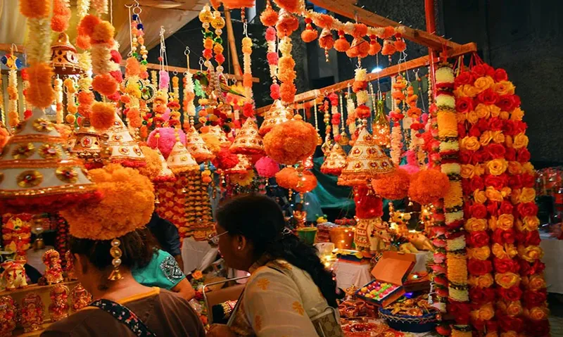 1_shopping-sadar-bazar-gurgaon