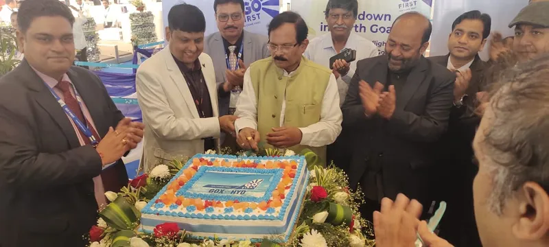 3-Shri-Shripad-Yesso-Naik-Honble-Union-Minister-for-Tourism-and-Ports-Shipping-and-Waterways-cuts-the-cake-to-celebrate-the-commencement-of-operations-from-Manohar.jfif-1