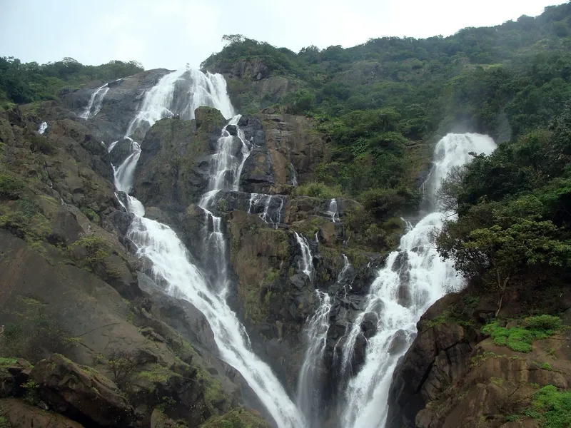 sada-waterfall-guide