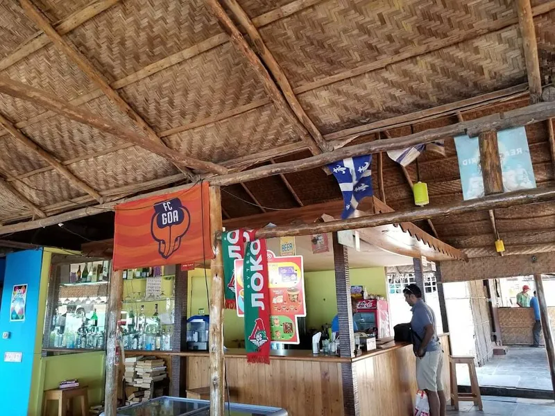 BAR-AT-S2-BEACH-SAHCK-1