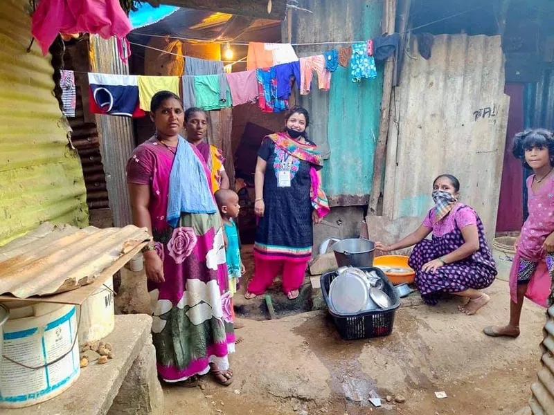 Campaign-by-SKM-Asha-Foundation-in-a-slum-area-to-supply-of-daily-essentials-and-medicines-