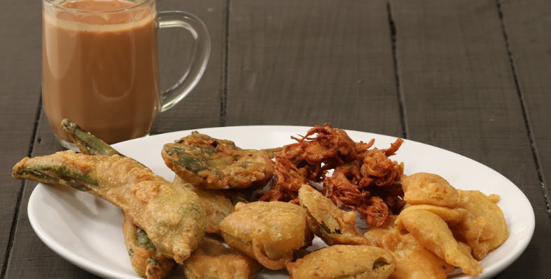 Monsoon Chao and Pakora