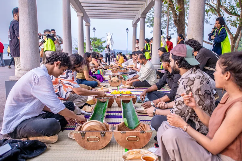 Climate Controlled Dosa Picnic Basket curated by Edible Issues for Serendipity Arts Festival 2024 is a project by Kinky Kashayam that invited participants to be a part of a memorable picnic experience