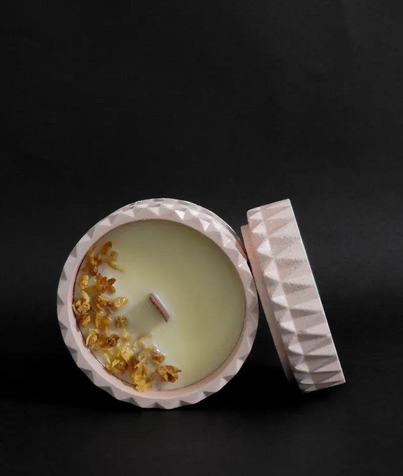 Copy of Jasmine Topped Amourette Luxe Scented Candles 1