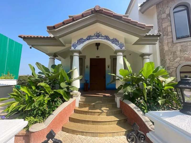 Curated Greens for a private villa at Aldeia de Goa (2)