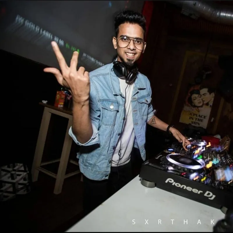 best-clubs-with-djs-in-goa
