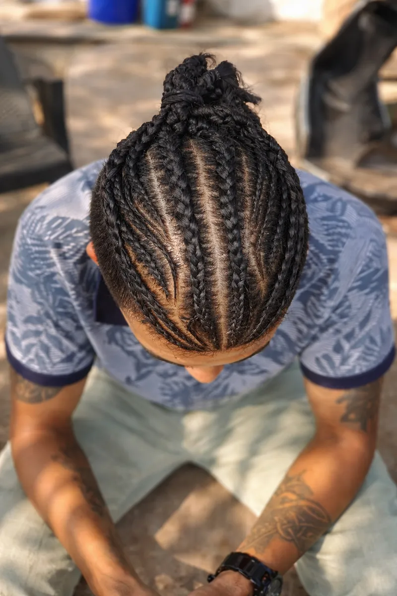 Detail in every braid, every line (1)