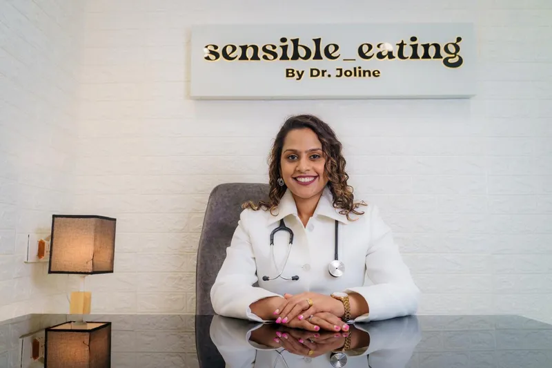 Dr.-Joline-Fernandes-at-the-clinic-2