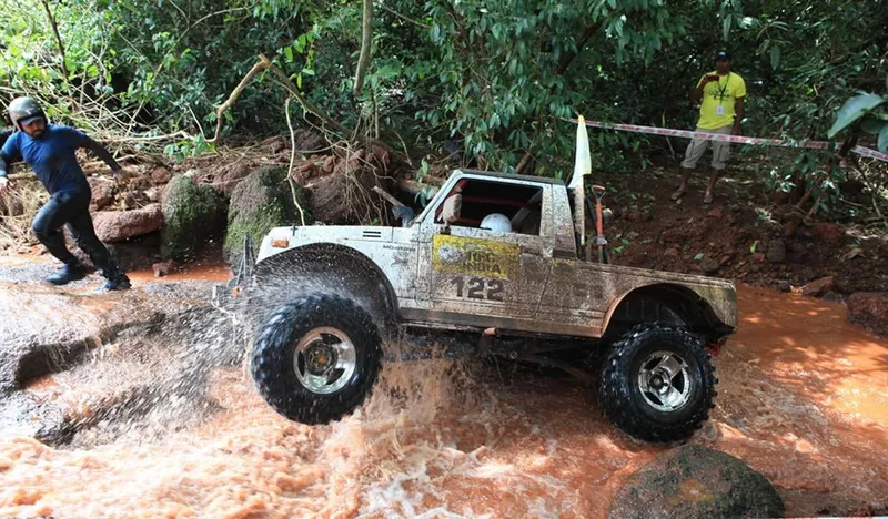 www.motoroids.com