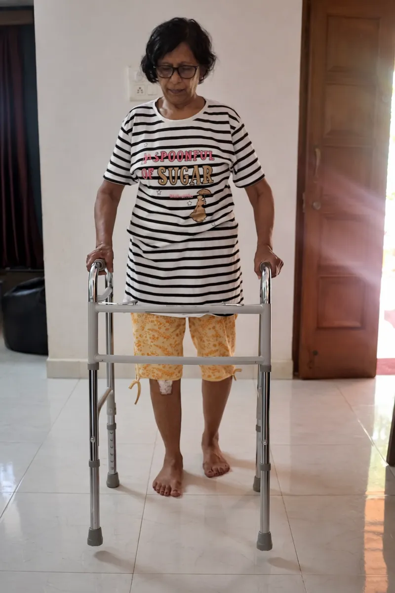 Gait training after knee replacement