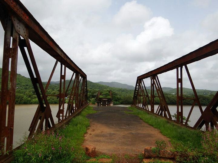Which is the haunted beach in Goa?