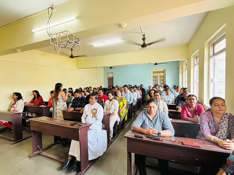 Mindful session conducted with faculty of Rosary College, Navelim, Goa (1)