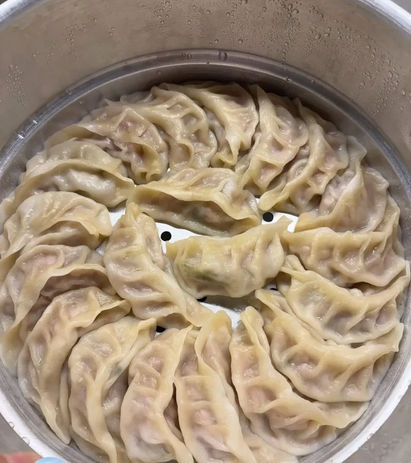 Momos