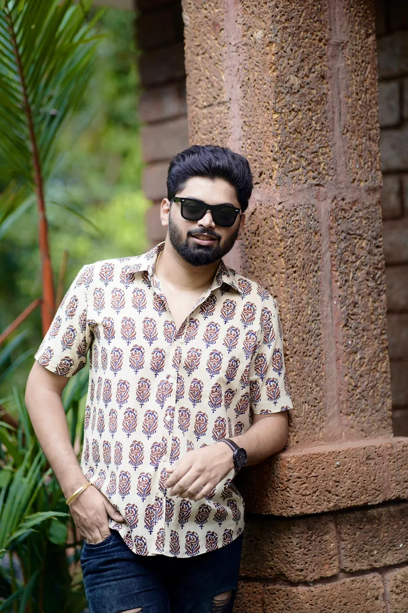 Posing for vastradev at Pascol Spice Village 1