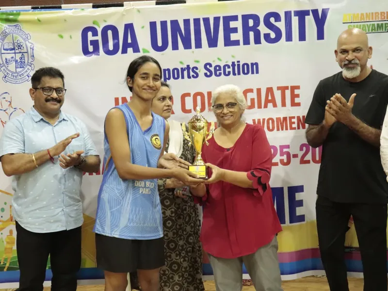 Sarah Hussain being awarded the Best Player of the Tournament