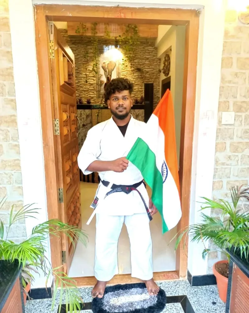 Shashi With National Flag