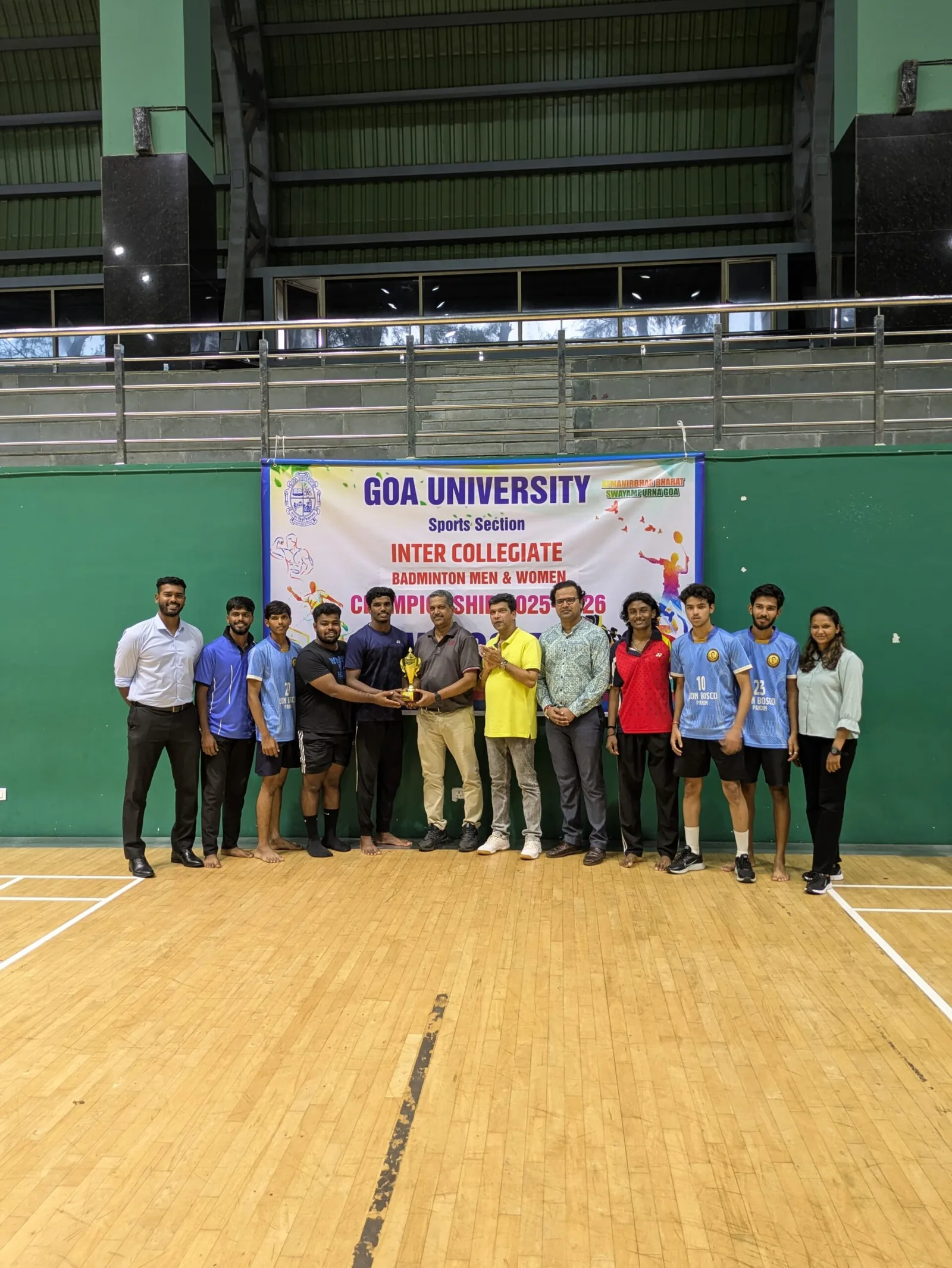 Students with the faculty and dignitaries
