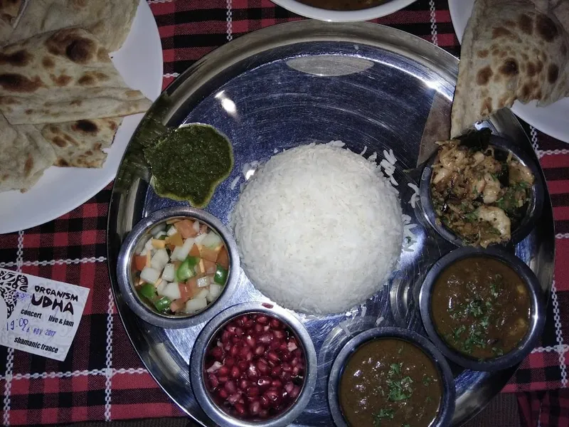 THALI-DIVINE-GYPSIES-MORJIM-1