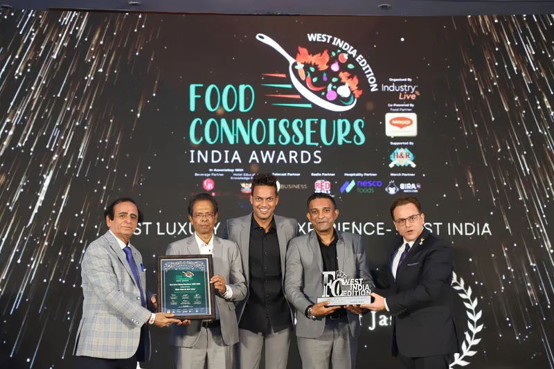 Ultimate Luxury Dining Experience Award L R Chef Davinder Sebastian Dsouza Chef Jason Chris Castellino Mr. Kunal Gujral 1 1