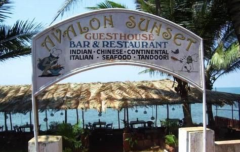 avalon-sunset-bar-restaurant-min