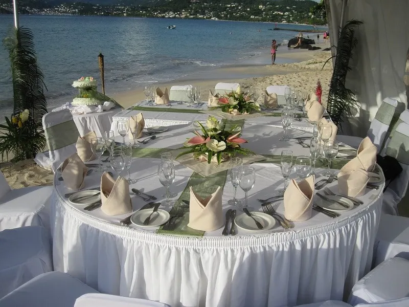 beach-weddings-min