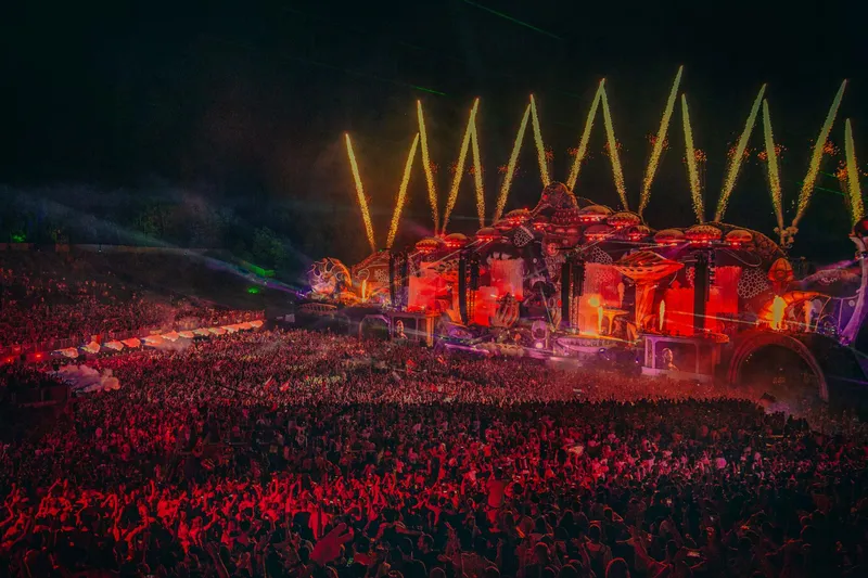 Dj Alesso ignites