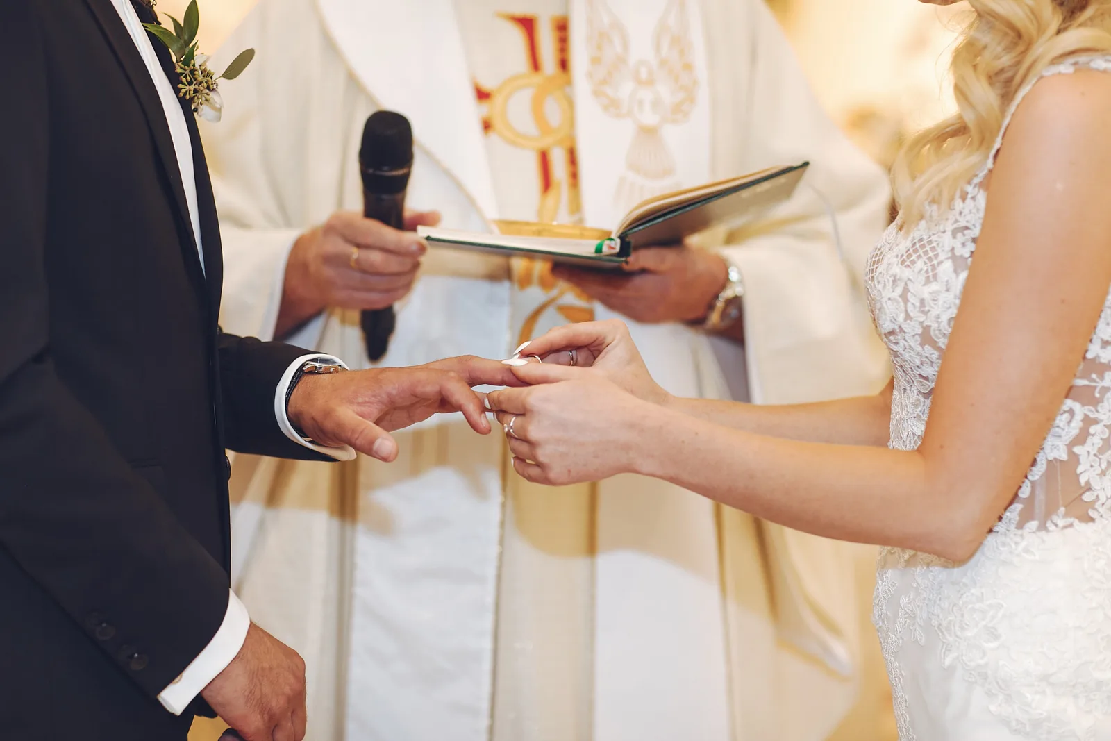 elegant-wedding-couple