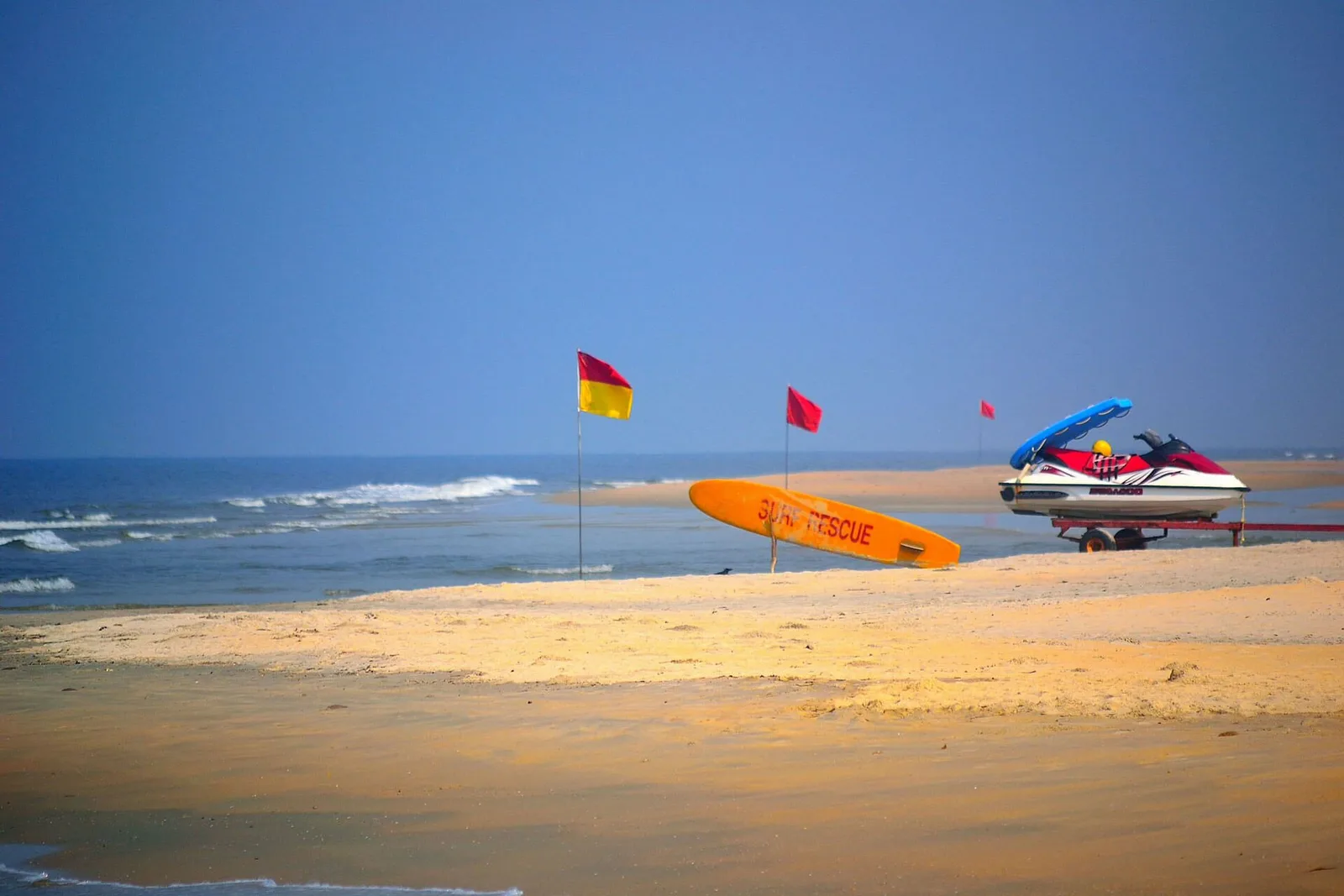 mobor_beach-min