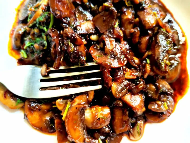 mushroom-wine-1