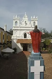 old-portuguese-church-grounds-fort-tiracol-1165525.jpg