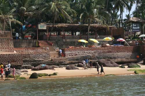palm-shade-bar-and-rest-min