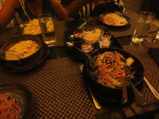 republic-of-noodles-min