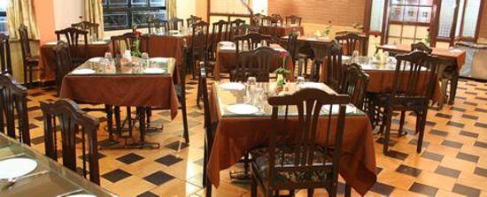 ruchira-restaurant-min