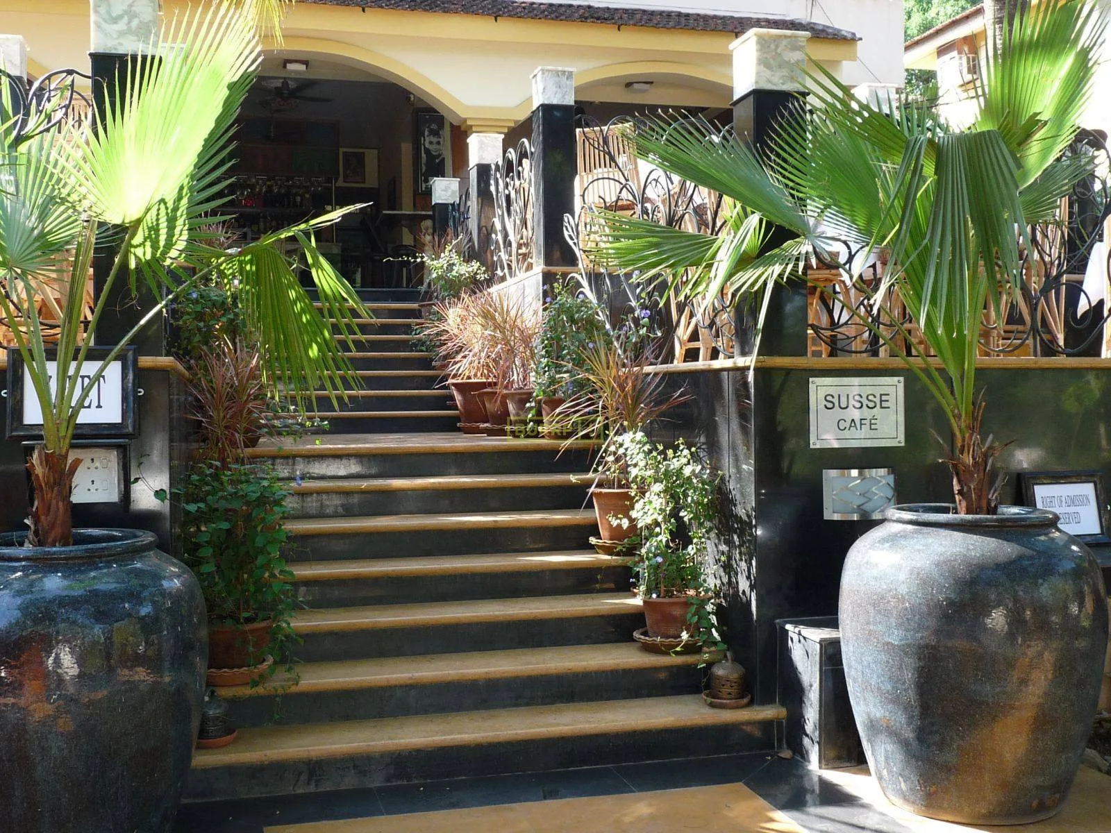 susse_cafe-min