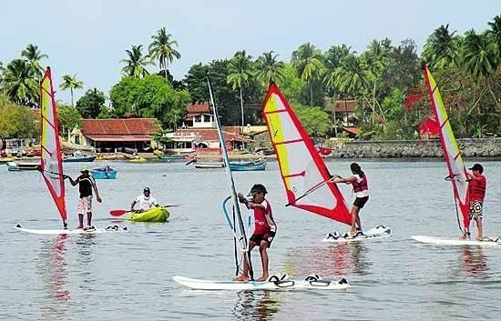 windsurfing-in-goa
